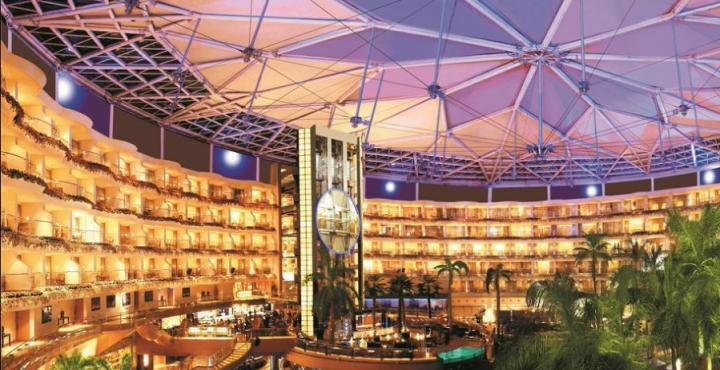 Hotel Sahara Star Mumbai Exterior foto The Atrium