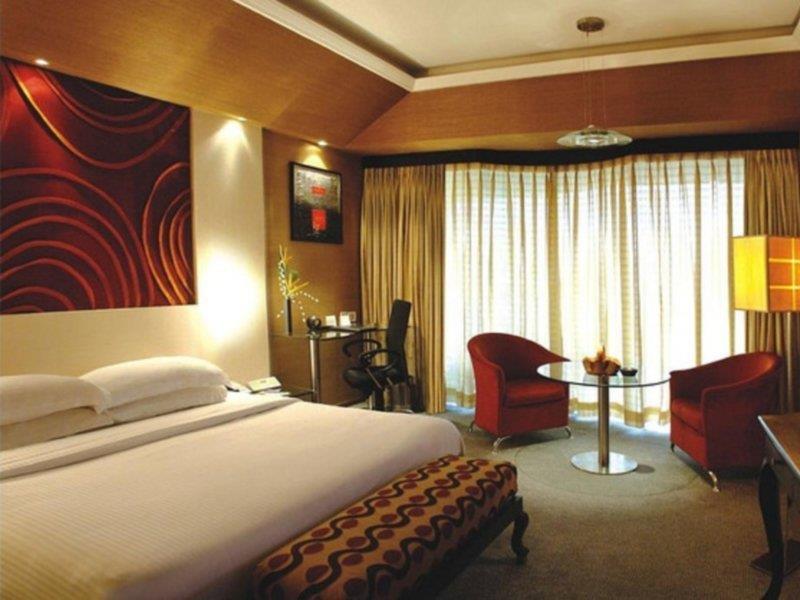 Hotel Sahara Star Mumbai Exterior foto A room at the Taj Bengal
