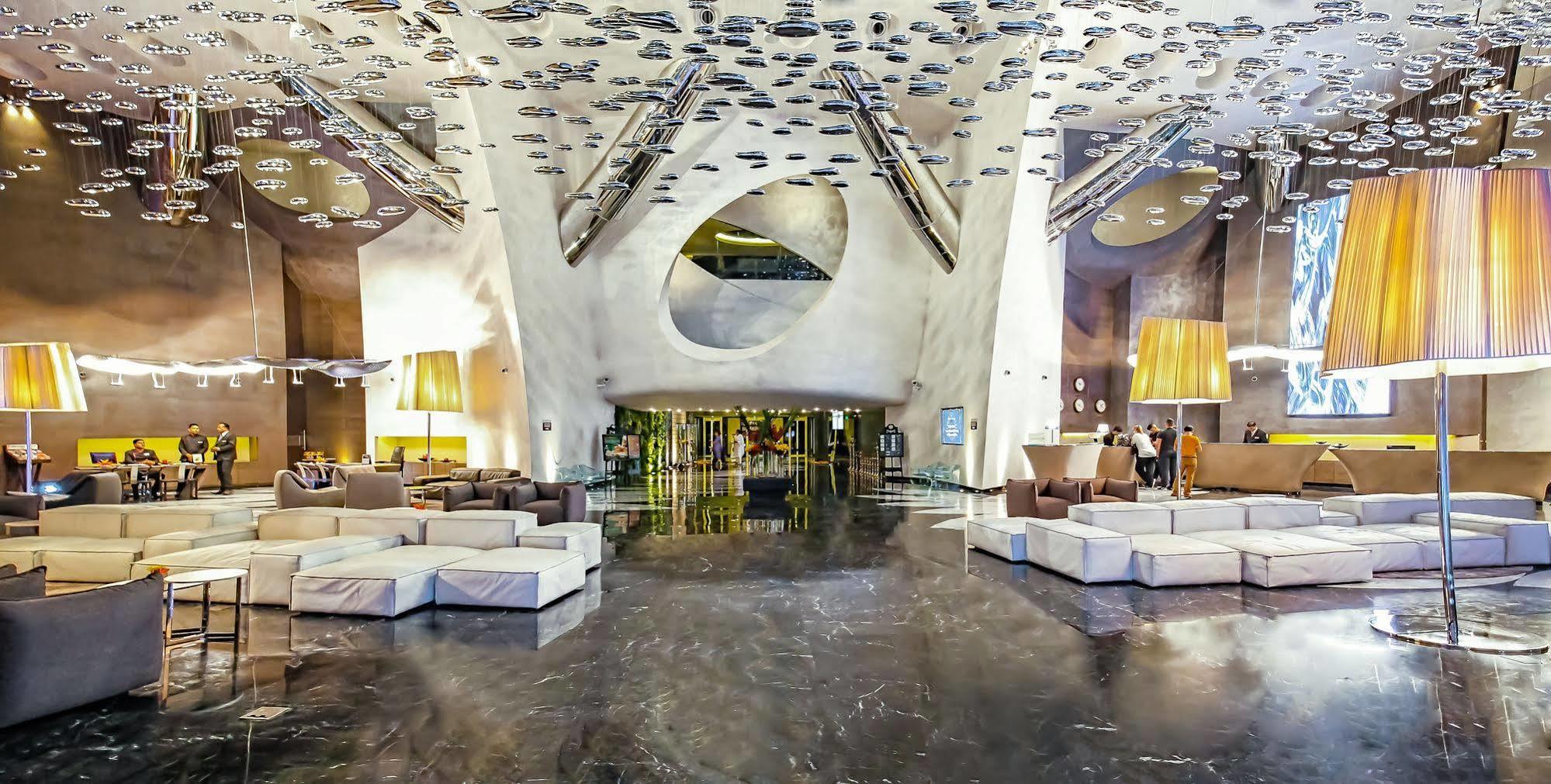Hotel Sahara Star Mumbai Exterior foto Lobby